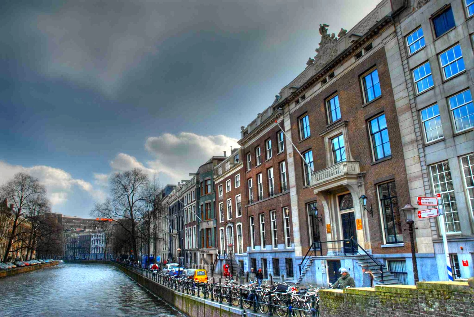 amsterdam-canal-FINAL