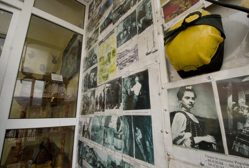 Memories of Rosia: a DIY museum to the mining heritage in a relocated home in Retea