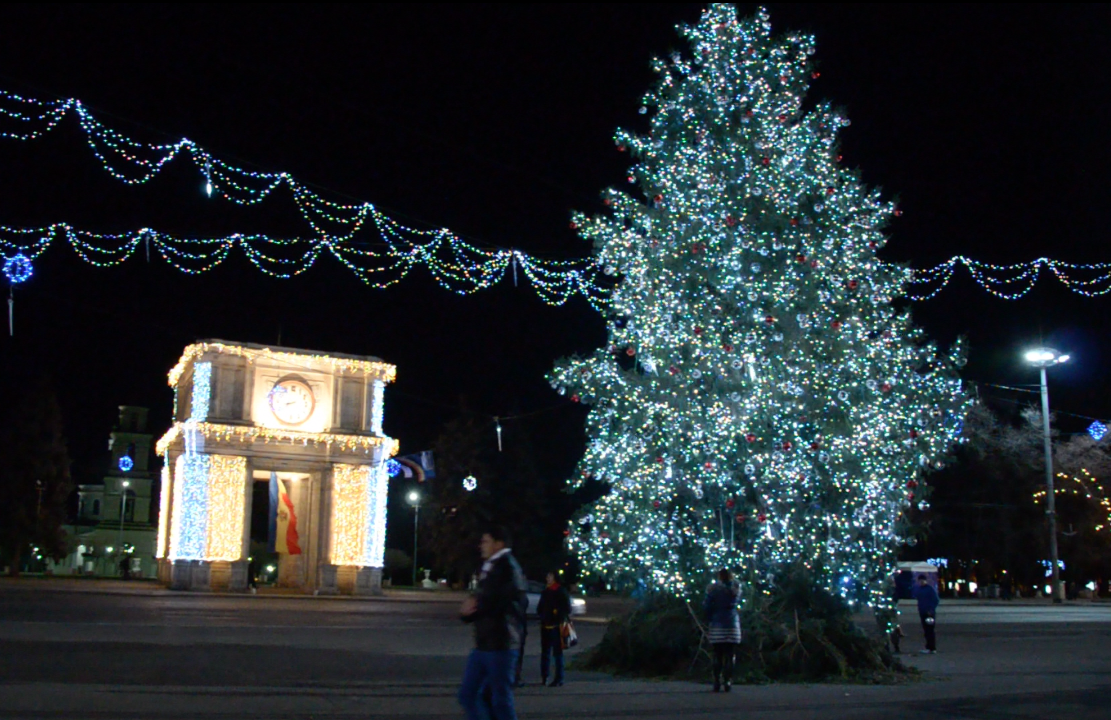 Christmas lights in Chisinau go up every year at the start of December. Photo: Roxana Teodorcic