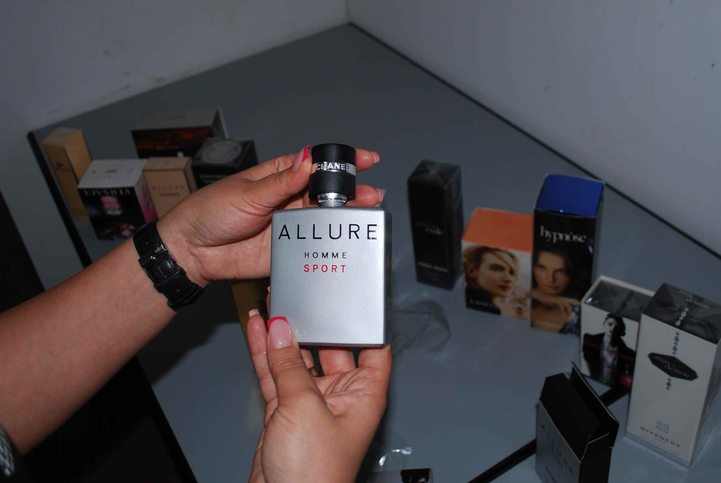 An allure that fades: counterfeit cosmetics can harm (picture: Adrian Mogos)