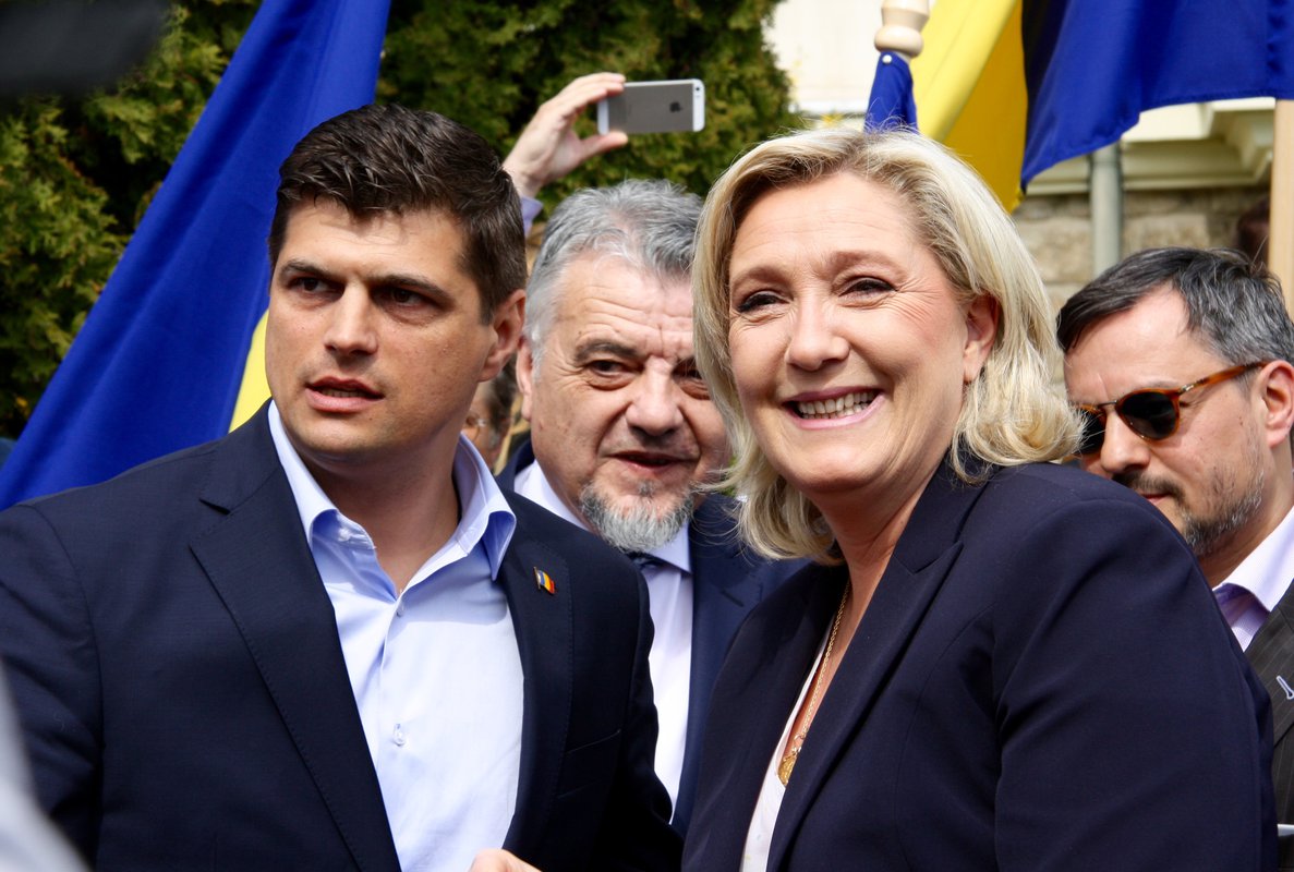 Le Pen Romanian Far Right Sinaia.jpg