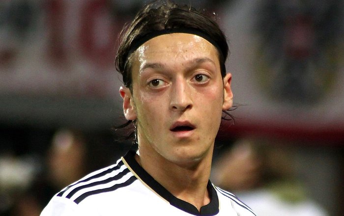 Mesut_Özil,_Germany_national_football_team_(02) (1)